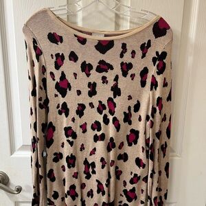 Chico's Beige Leopard Print Long Sleeve Top with Black and Fuchsia Spots
